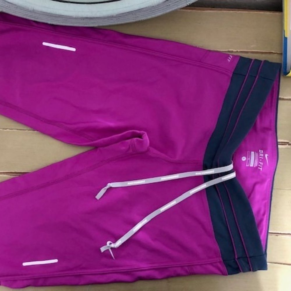 Large Nike Dri-Fit Running Capris